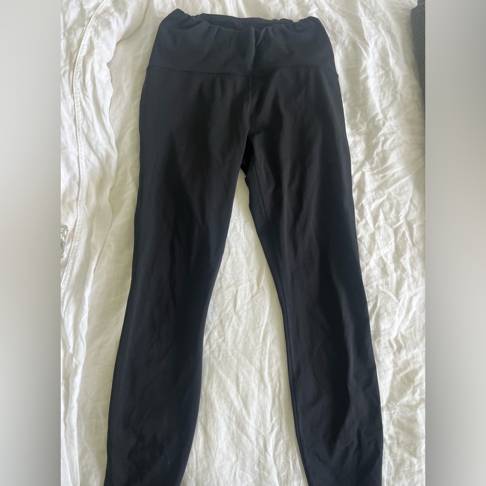 Black lululemon leggings with mesh on ankle